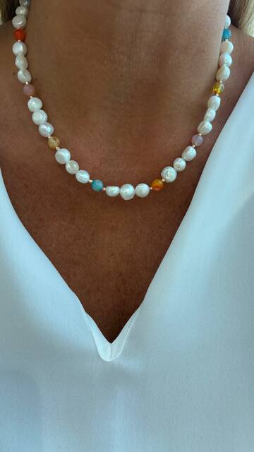 Agate Stone-set Pearl Necklace