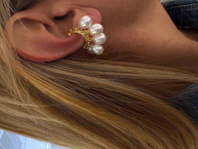 Drop Pearl Gold Cartilage Earrings