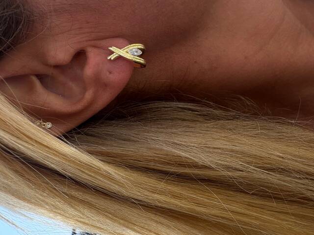 Gold Drop Earrings 4349