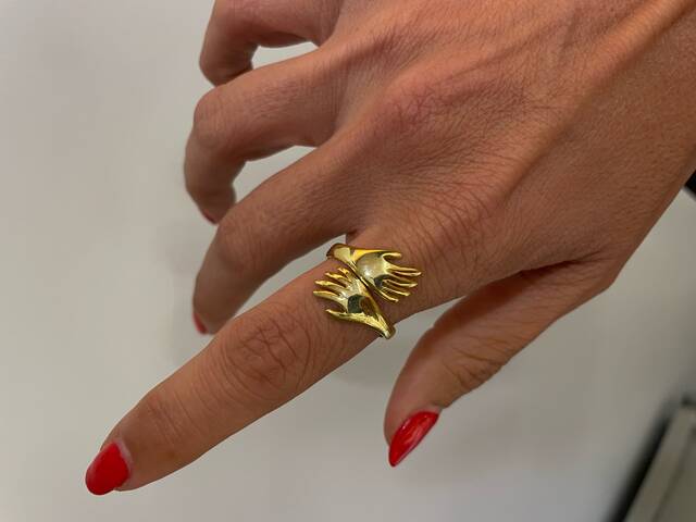 Gold HUG ME Ring