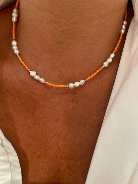 Shine_bypin - İNCİLİ CHOKER TURUNCU KOLYE