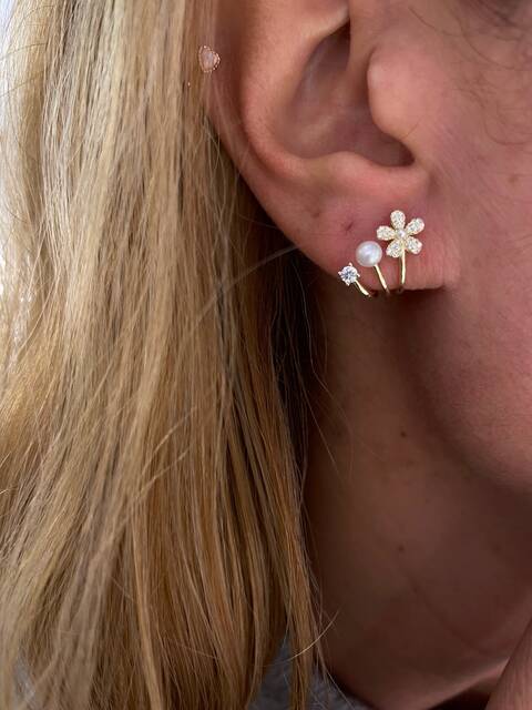 Pearl Solitaire İTHAL Flower Earrings