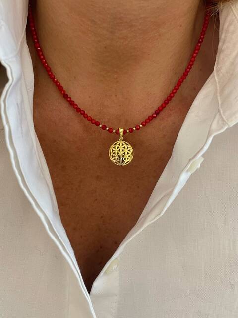 Coral Stone-set Gold YAŞAM Flower Necklace