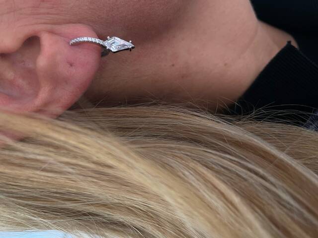 SİVRİ Baguette Stone-set SILVER Earrings
