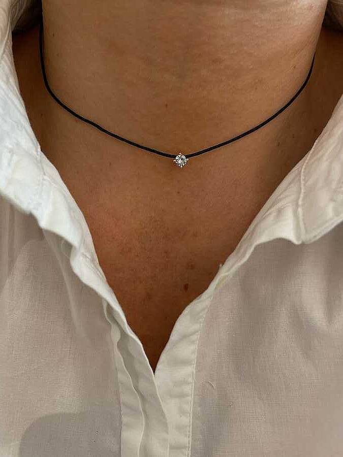 SİYAH KORDONLU TEK TAŞ CHOKER KOLYE - 1