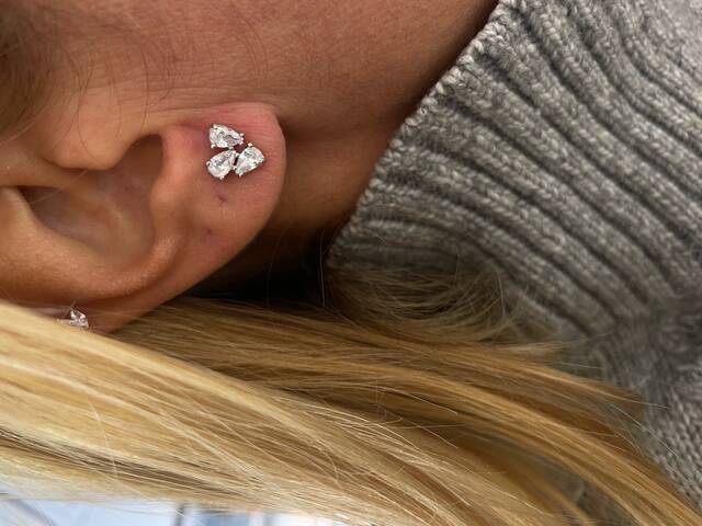 TRİA Drop Stone-set SILVER Earrings