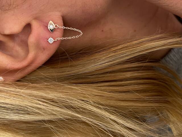 Chain Single Stone Earrings